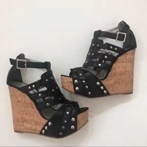 Cathy Jean Studded black wedges